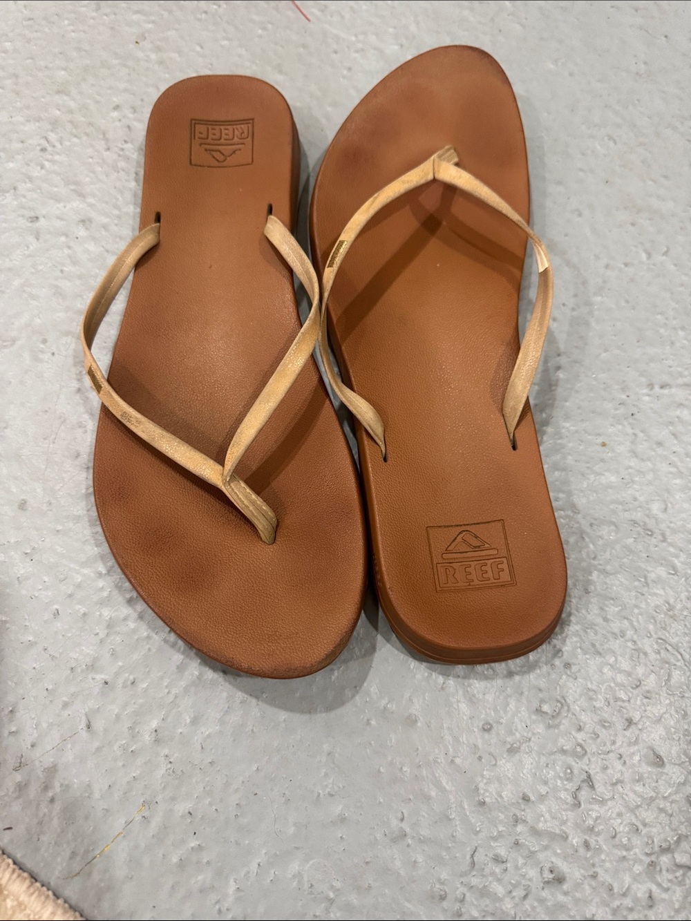 Reef Women's Brown Footbed Sandals with Metallic Gold Straps